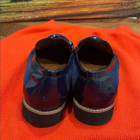 Donald Pliner Women Clio Loafer - Picture 6 of 14